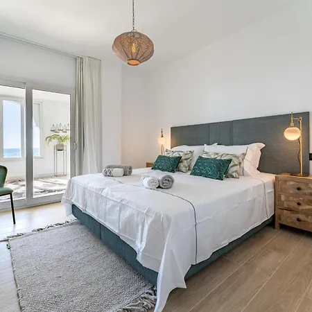 Apartment 219 Frontline Luxurious